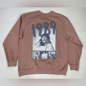 Taylor Swift 1988 Graphic Crewneck Sweatshirt Women Large Pink Music Merch